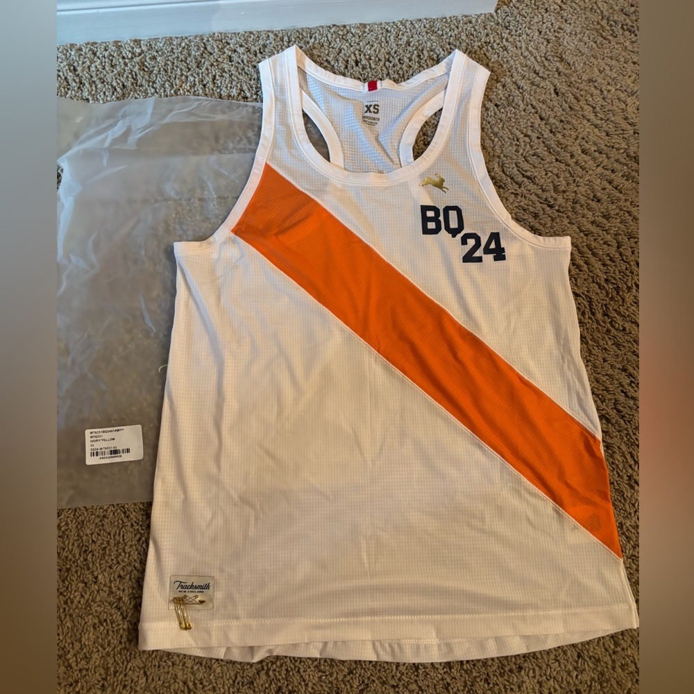 Tracksmith BQ24 singlet size XS